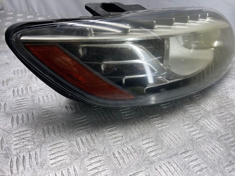 Фара Audi Q7