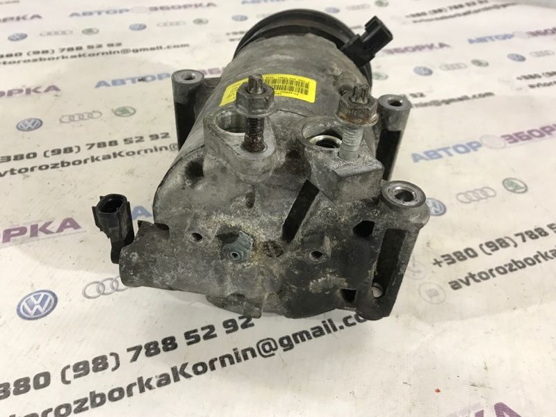 Компресор кондиціонера CV6119D629CD Ford Escape
