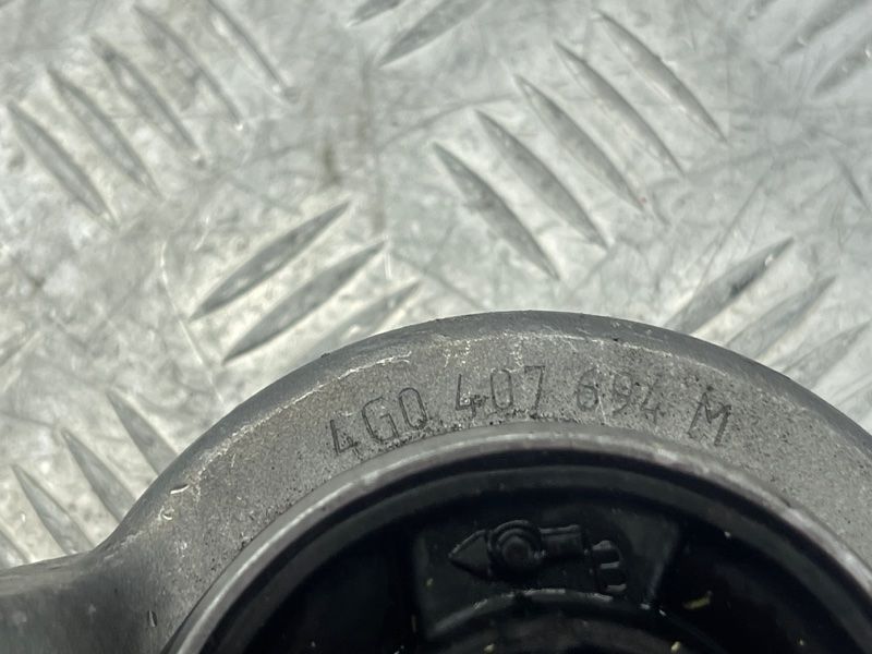 Рычаг передней подвески поперечный нижний 4G0407694M Audi A6