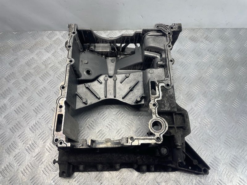 Піддон двигуна масляний верх 059103603BK Audi Q7