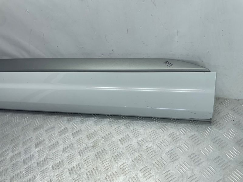 Накладка двери 4M0853960G Audi Q7