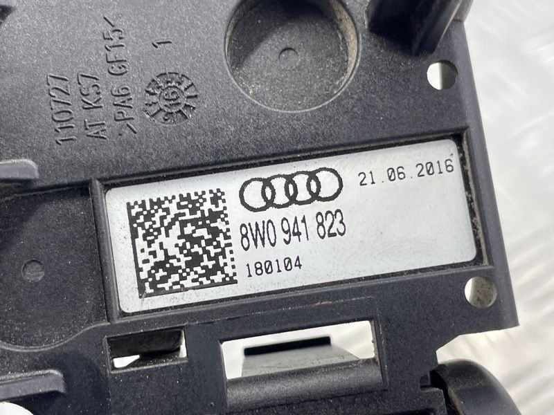 Блок розподільчий 8W0941823 Audi A4 Allroad