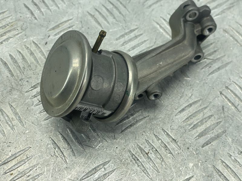 Клапан EGR 06E131102G Audi A7