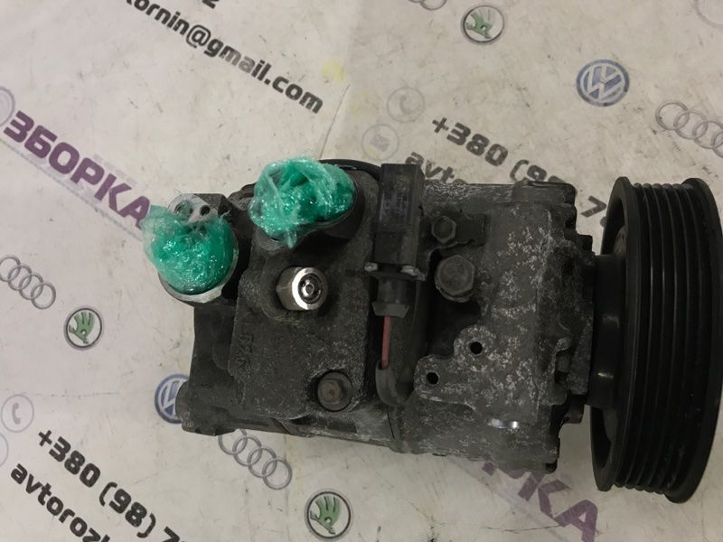 Компресор кондиціонера 4E0260805AR Audi Q7