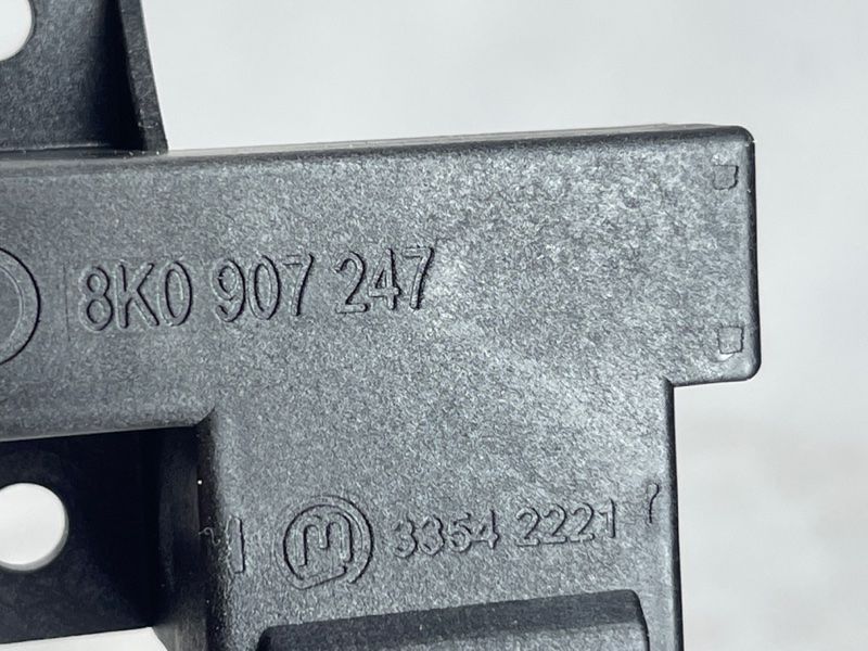 Антена безключового доступу (KESSY) 8K0907247 Audi A8 Audi A4, Audi A4 Allroad, Audi A5, Audi A6, Audi A7, Audi A8, Audi Q5, Audi RS5, Audi RS7, Audi S4, Audi S5, Audi S6, Audi S7, Audi S8, Audi SQ5