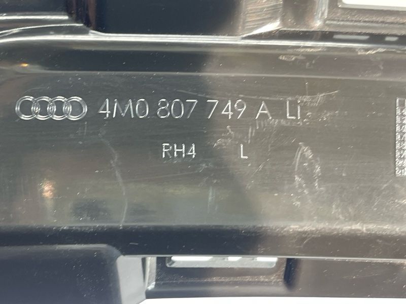 Заглушка бампера Audi Q7