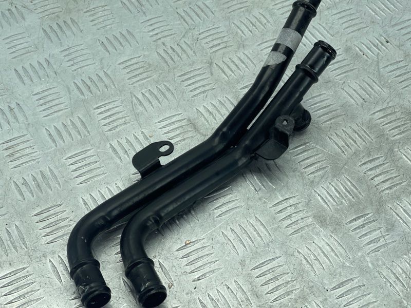 Трубопровод системы охлаждения 7P0121070AC Volkswagen Touareg