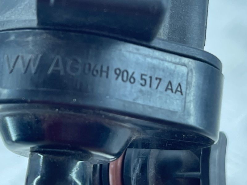 Клапан вентиляції паливного бака 06E133781K Audi A7