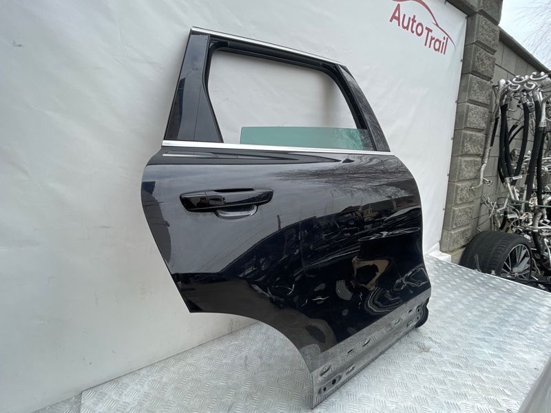Двері 7P0833056A Volkswagen Touareg