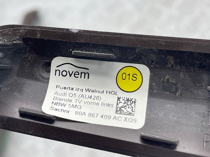 Накладка двери 80A867409ACXQ8 Audi Q5
