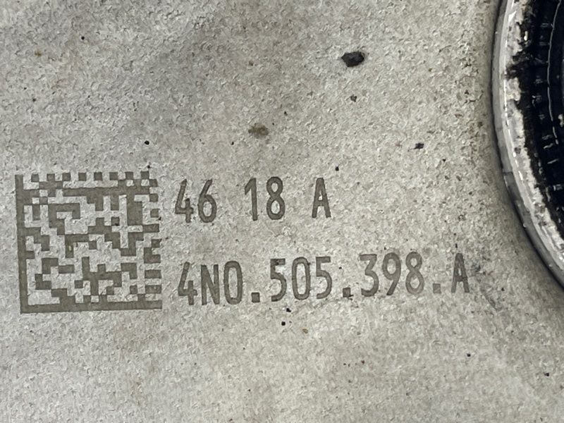 Важіль задньої підвіски поперечний 4N0505398A Audi A6