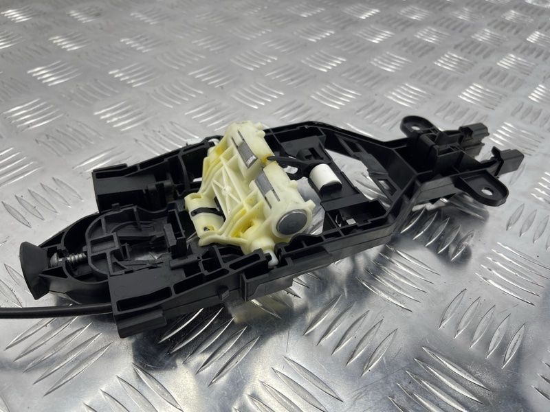 Кронштейн внешней ручки двери пасажира 31378254 Volvo XC90 Volvo S90, Volvo V90, Volvo V90 Cross Country, Volvo XC60, Volvo XC90
