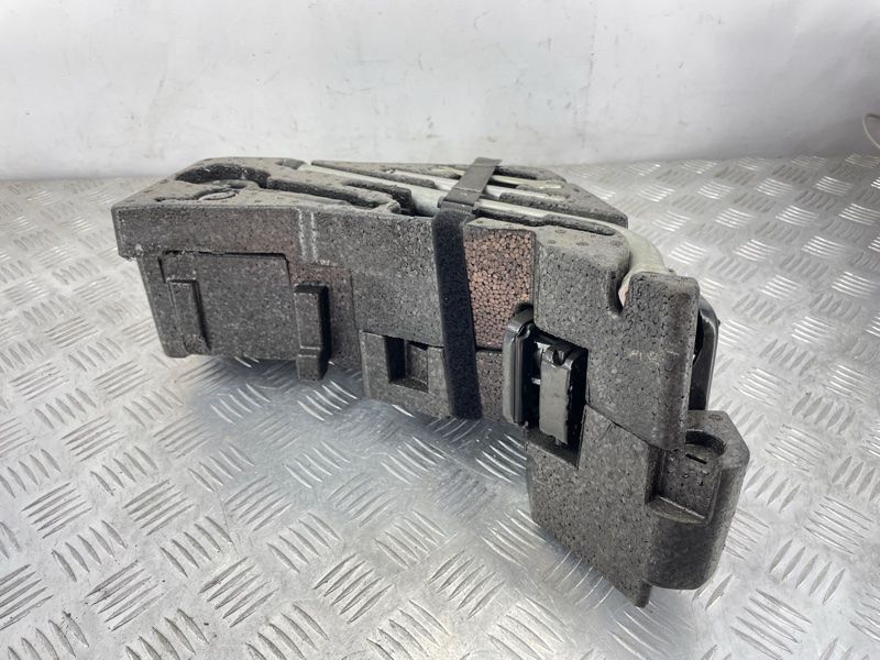 Органайзер багажника для инструмента 4L0012113E Audi Q7