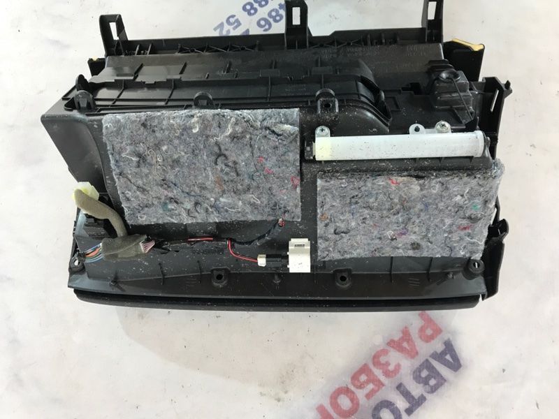 Бардачок / ящик для речей 681024GF0A Infiniti Q50