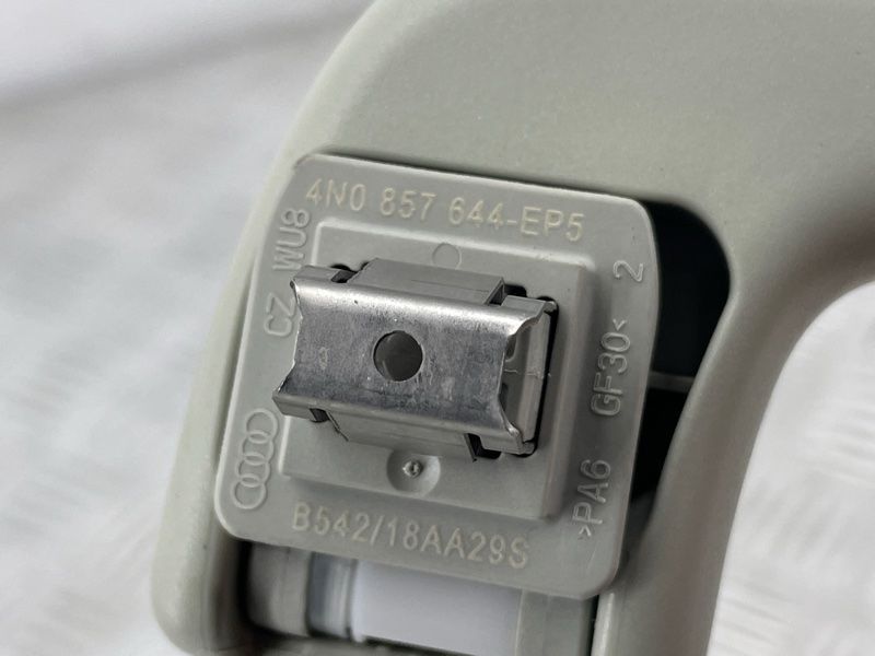 Ручка потолка салона 4N0857644EP5 Audi A6