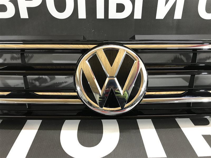 Решітка радіатора 5NA853651 Volkswagen Tiguan