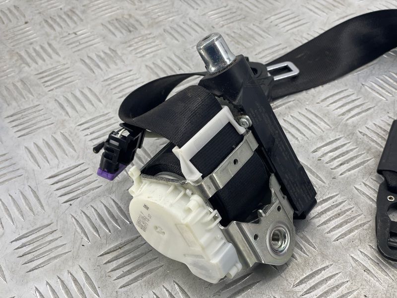 Ремінь безпеки 4L1857706AV04 Audi Q7