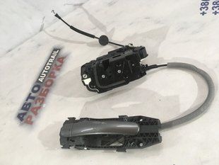 Кронштейн ручки 5N0837017D Volkswagen Tiguan