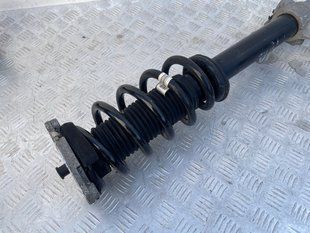 Стійка амортизатора в зборі з пружиною 31451830 Volvo XC90
