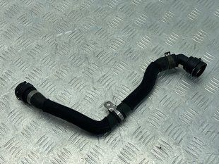 Патрубок 8R0121109J Audi Q5