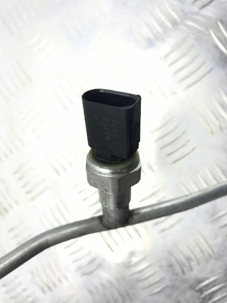 Трубка кондиціонера 5QF816741C Volkswagen Tiguan