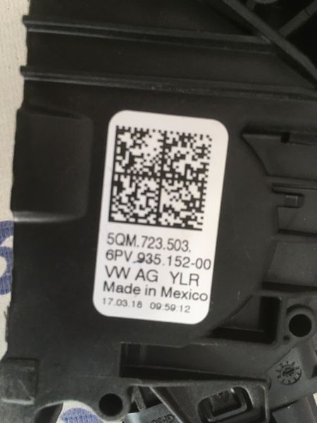 Педаль акселератора з електронним модулем 5QM723503 Volkswagen Jetta Volkswagen Golf, Volkswagen Golf Alltrack, Volkswagen Golf R, Volkswagen Golf SportWagen, Volkswagen GTI, Volkswagen Jetta