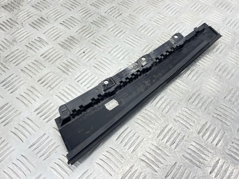 Накладка дверей 8W0839901A5FQ Audi A4 Allroad