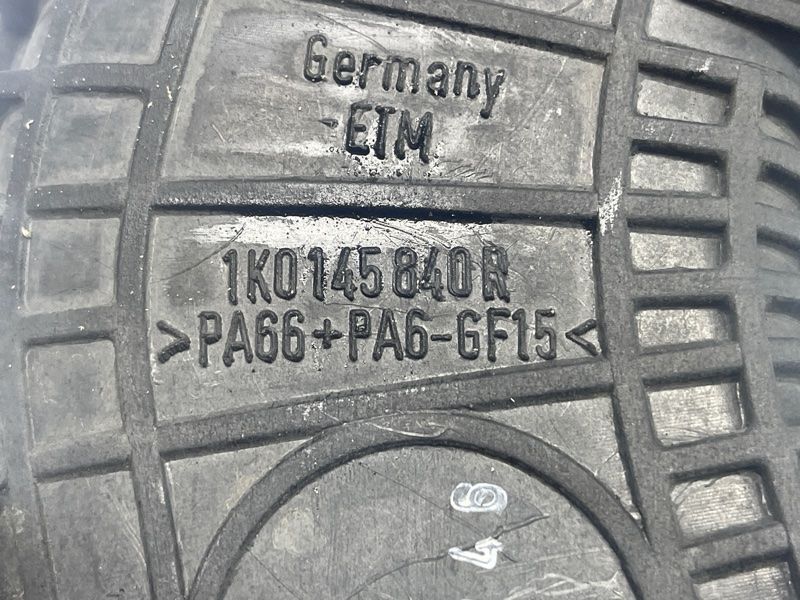 Патрубок інтеркулера 1K0145840R Audi Q3