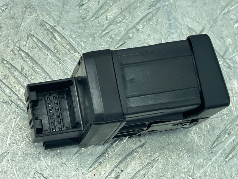 Клавіша електромеханічного стоянкового гальма / ручника 8K1927225E Audi Q5