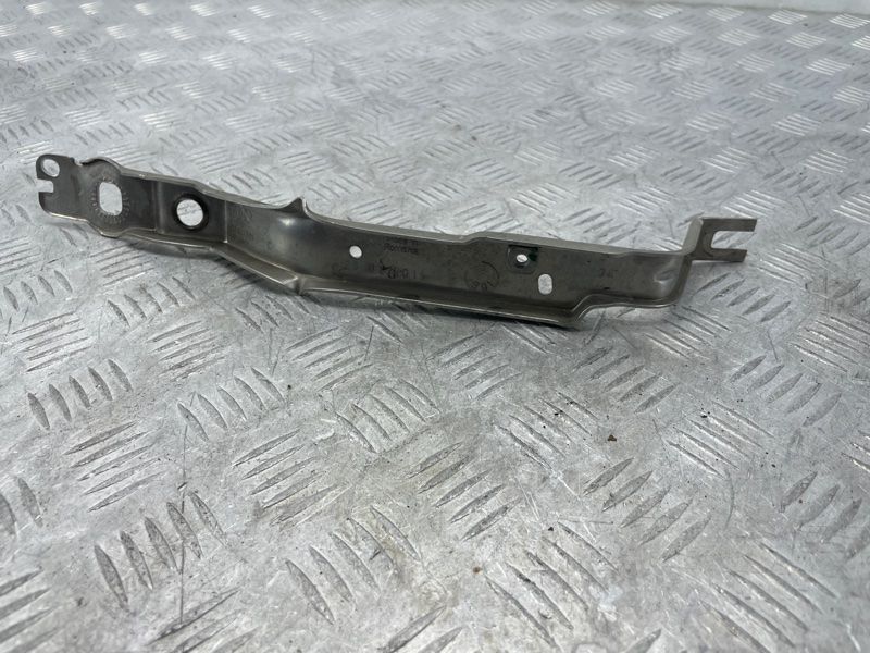 Розпірка крила ліва 4G8807591C Audi A6 Audi A7, Audi RS7, Audi S7