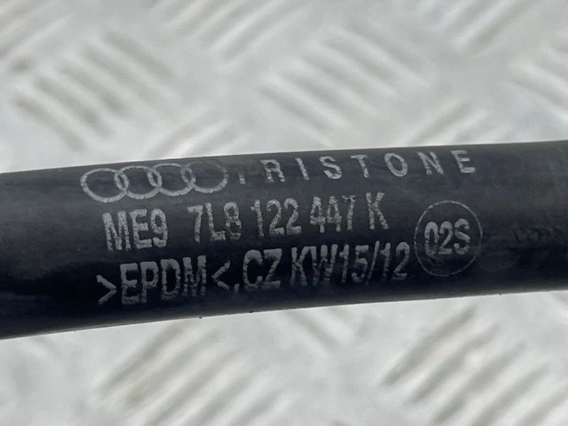 Шланг системи охолодження 7L8122447K Audi Q7