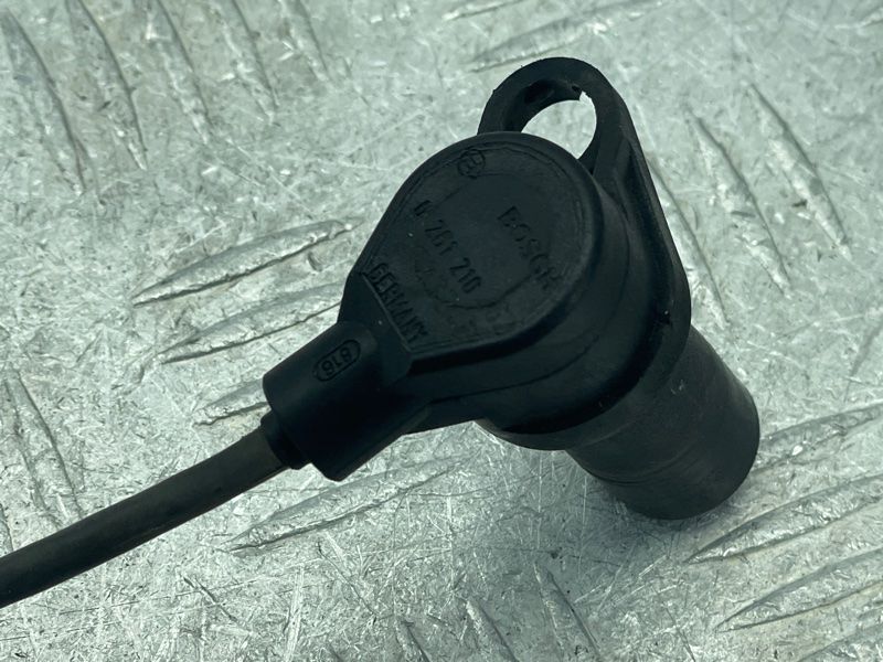 Датчик положения коленвала 0261210262 Volkswagen Touareg