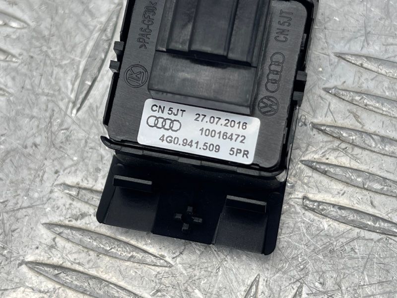 Кнопка аварійки 4G09415095PR Audi A6
