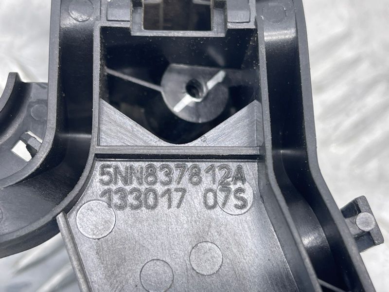 Ручка дверей зовнішня 510837206J Volkswagen Tiguan