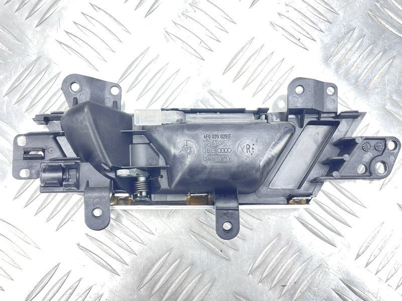 Ручка дверей внутрішня 4F0839020F Audi A6