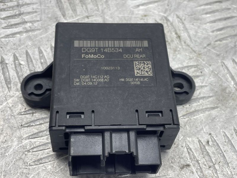 Блок управления двери Ford Fusion