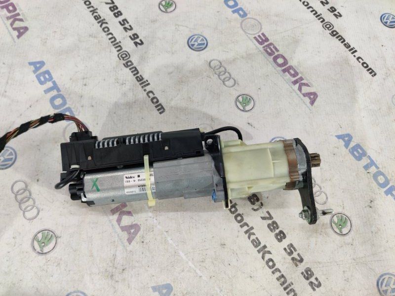 Привідний блок кришки багажника 4L0827851E Audi Q7