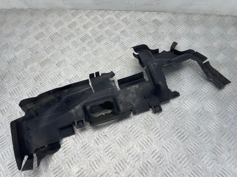 Повітропровід радіатора 80A121283K Audi Q5