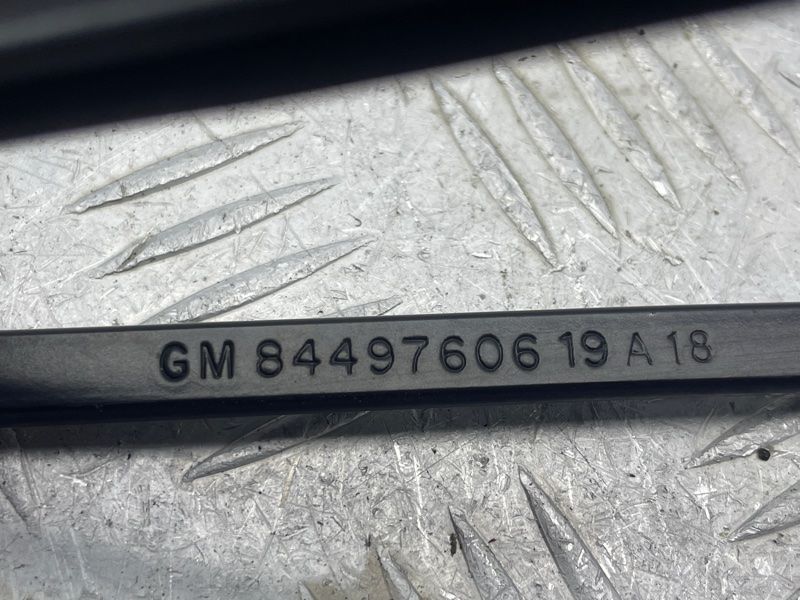 Повідок склоочисника 84497606 Chevrolet Colorado