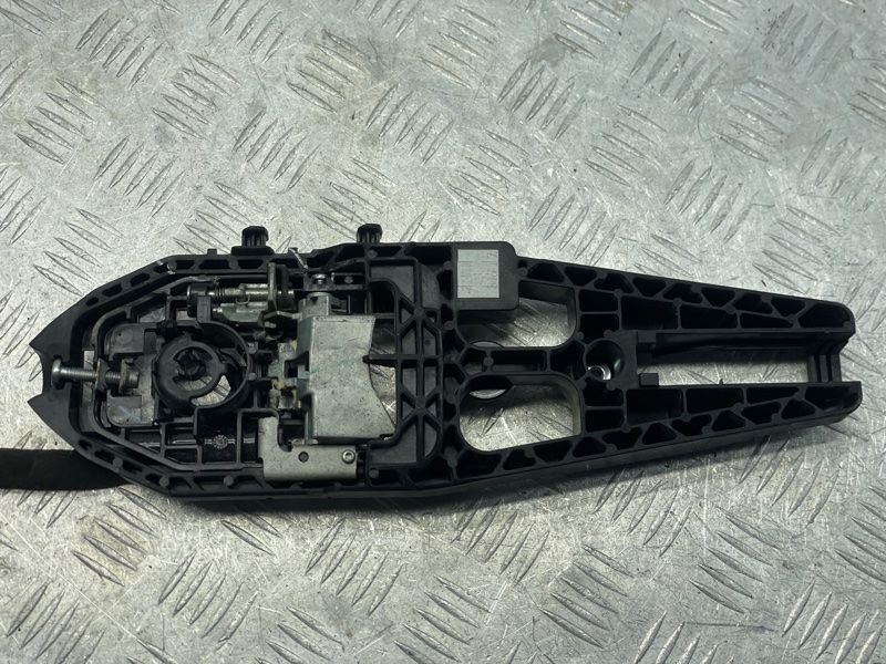 Кронштейн ручки Ford Edge