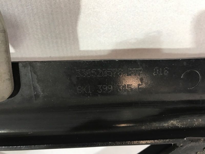Розпірка підрамника 8K1399345 Audi A4 Allroad