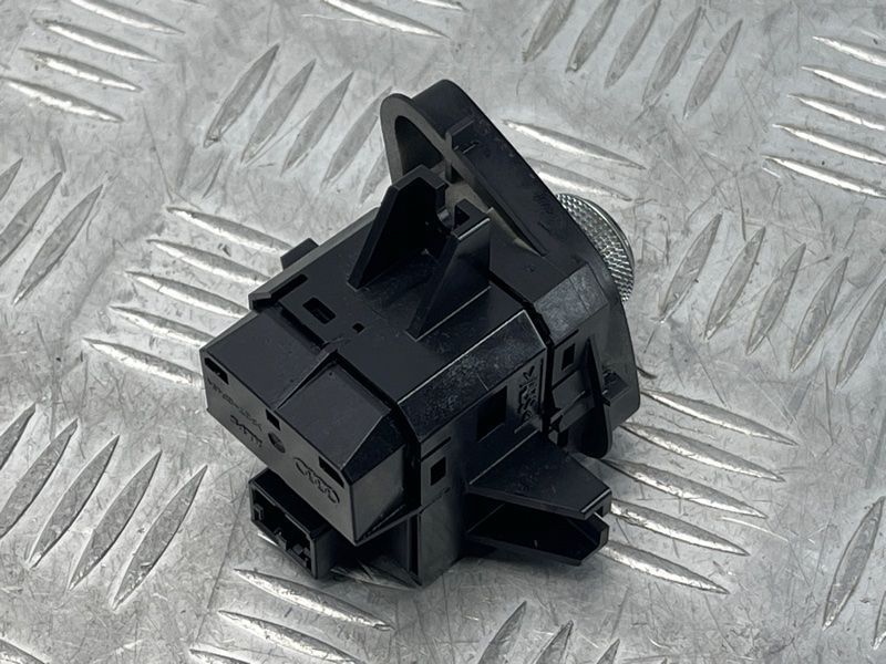 Панель для регулировки громкости 4M1919616B Audi Q7 Audi Q7