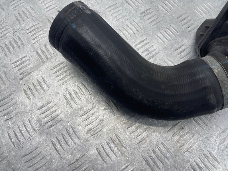 Патрубок інтеркулера 31422095 Volvo XC60