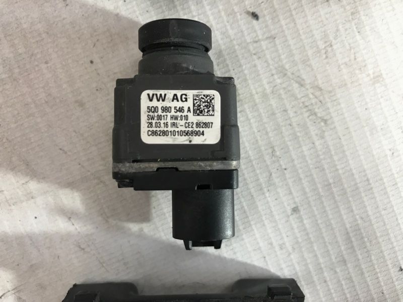 Камера 5Q0980546A Audi Q7