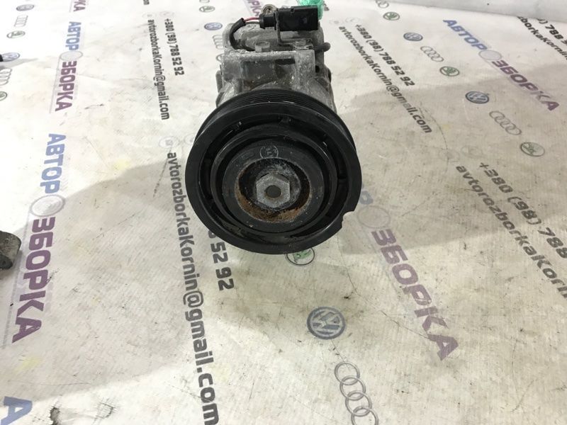 Компрессор кондиционера 4G0260805A Audi A7