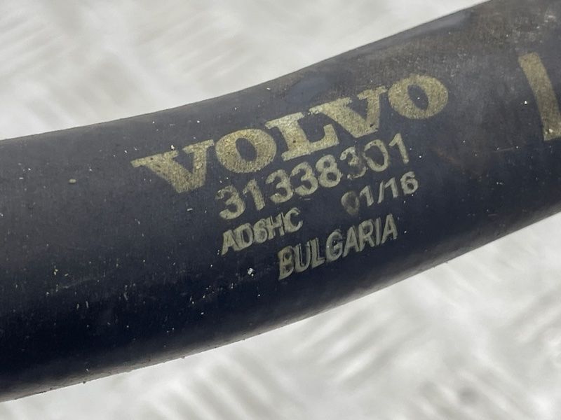 Шланг системи охолодження 31338301 Volvo XC90