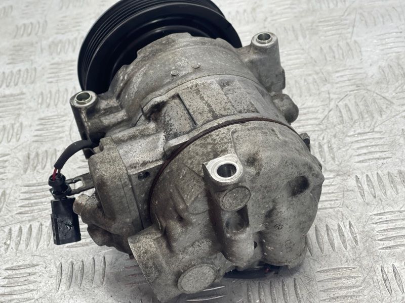 Компрессор кондиционера 4G0260805A Audi A6