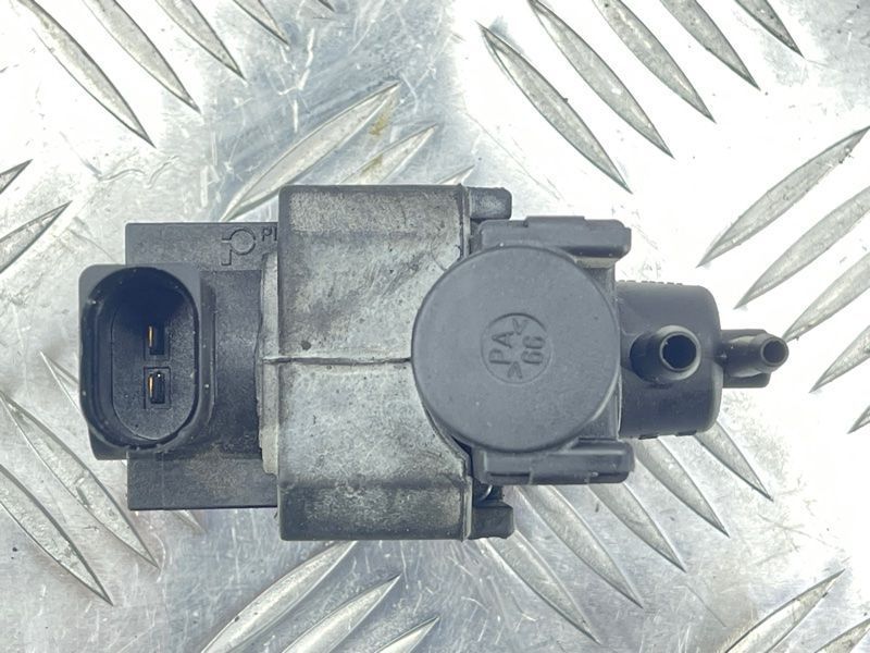 Клапан перетворювач тиску 059906628B Volkswagen Touareg