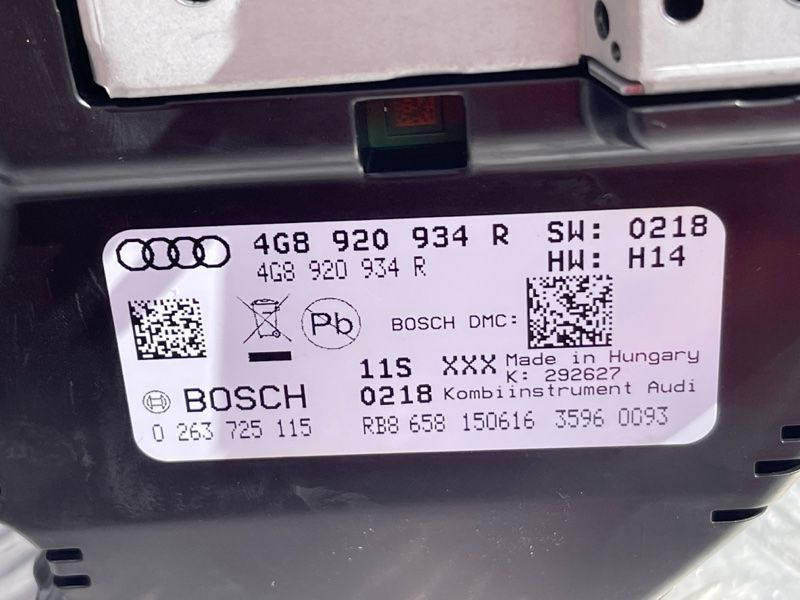 Комбинация приборов / Спидометр 4G8920934R Audi A6