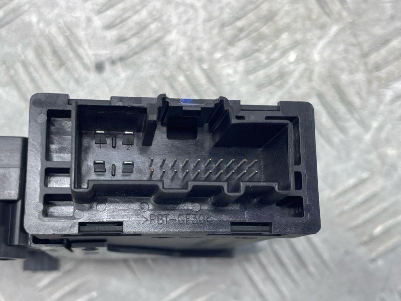 Блок керування дверей 32283267 Polestar 2